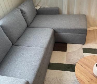 Hamresanden Apartment | Lys rent og trivelig hybelleilighet