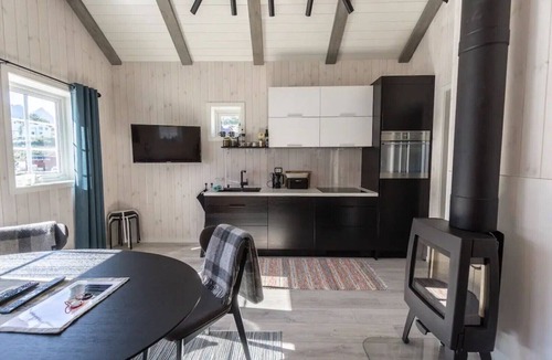 Moskenes Cottage | Madelhea Cabin- Seaview Lodge