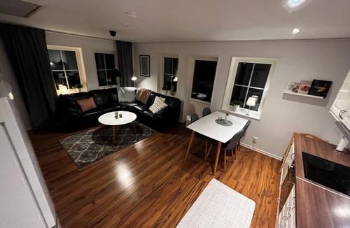Skovde House | Magasinet, egen stuga på landet