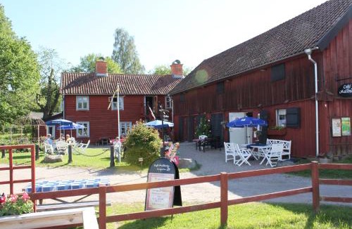 Nordostra Motala Apartment | Mallboden Café & Vandrarhem