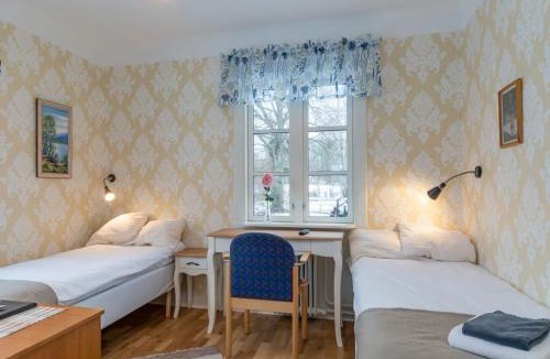 Strangnas Municipality Bed & Breakfast | Malmgårdens vandrarhem B&B