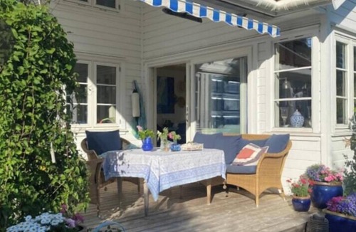 Sandefjord House | Maritime cabin on island with beach