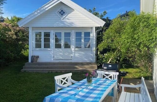 Sandefjord House | Maritime cabin on island with beach