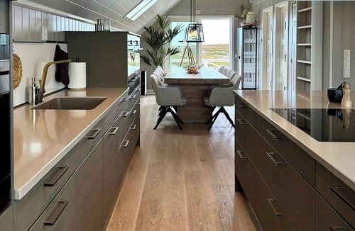 Averoy Municipality House | Maritime home with marina by the Atlantic Road
