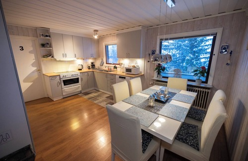 Kiruna House | Max 17 pers-3 km from the center-Free Parking
