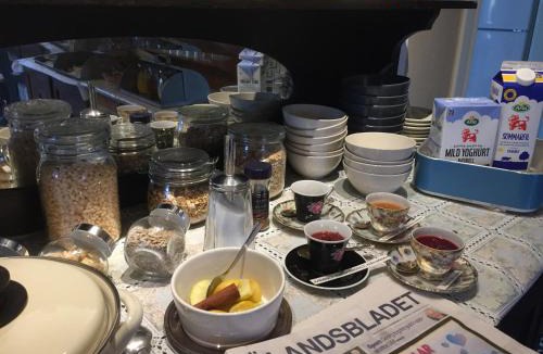 Storlinge Bed & Breakfast | Mellangården i Äpplerum