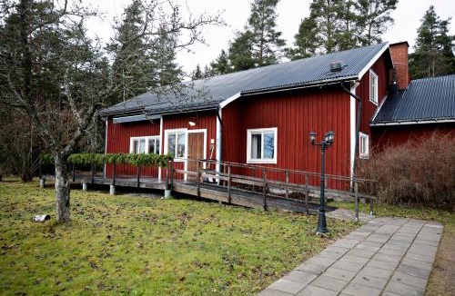 Krylbo Hostel | Mellangården