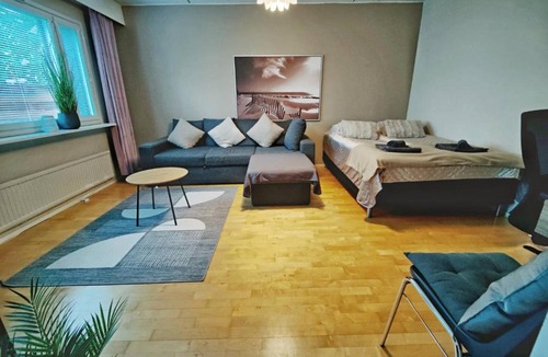 Jyvaskyla Apartment | Mesikämmen - Free parking & WiFi - Next to the forest - Rating 9,4