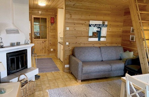 Rukatunturi Apartment | Mestarikämpät B 9 | Cozy Lakeside Cottage & Sauna