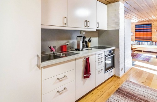 Akaslompolo House | Mettonpesä by Interhome