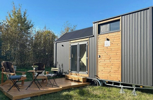 Gottskar House | Mini-house between fields and sea on Vässingsö