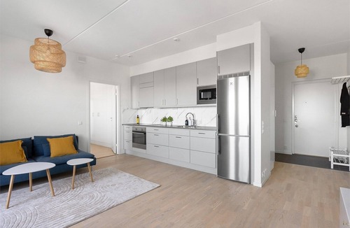 Jarfalla Apartment | Mini penthouse with Lake View and Beautiful Sunset