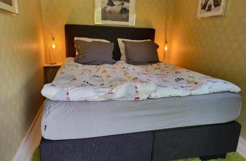 Trosa House | Minihus med stor trädgårdstomt nära golf och hav