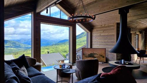 Sogndal Villa | Mlodge - Luxury Mountain Retreat near Sognefjord & Flåm