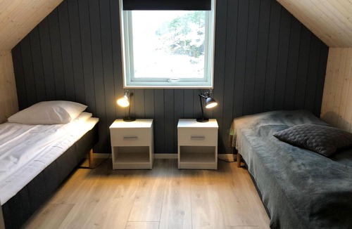 Sand Cabin | Mo Laksegard