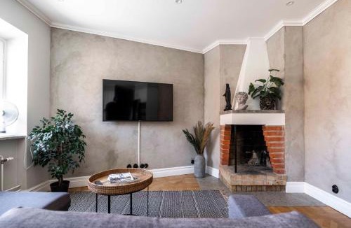 Innerstaden Apartment | Modern 1-bedroom APT on Stora torget in Visby