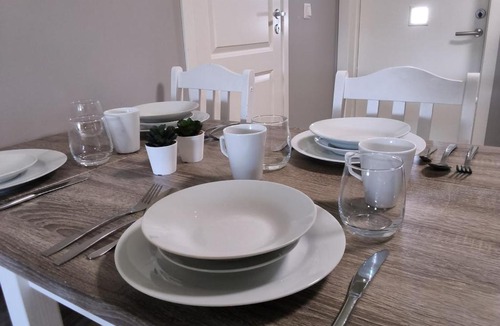 Otta Apartment | Modern 1BR City Centre Apt - Sleeps 4
