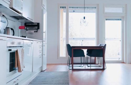 Espoo Hotel | Modern 2-Bedroom Apartment with Sauna, Forest View & Parking