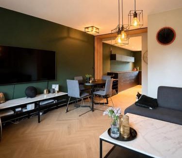 Gamle Oslo Apartment | Modern 2-Bedroom Apartment near Oslo Centre with Garage