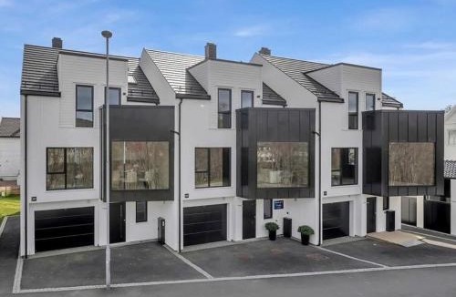 Kristiansand Apartment | Modern 2BR Apartment Lund