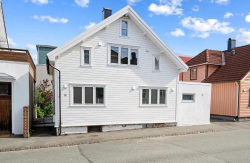 Stavanger Apartment | Modern 3-bedroom Apartment In The Heart Of Stavanger