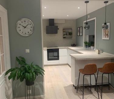 Lorenskog Apartment | Modern 3BR Apartment Near Oslo Center Free Parking
