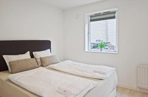 Stavanger Apartment | Modern 3BR Near Centre Free Parking