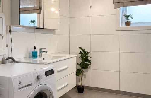 Porsgrunn Apartment | Modern 4 Bedroom Apartment near Porsgrunn Centre