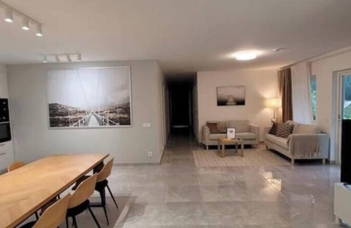 Hisings Karra House | Modern 4 bedroom villa | Parking | Near the city