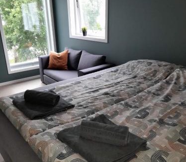 Tromso Villa | Modern 5 bedroom home, close to everything!