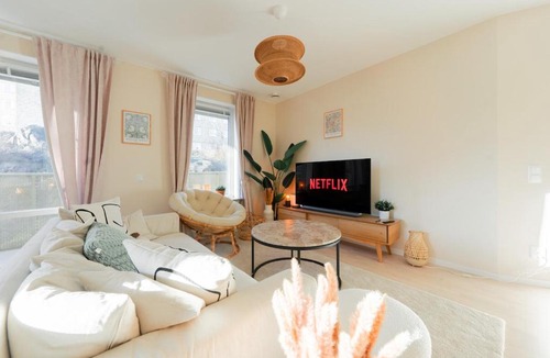 Stadshagen Apartment | Modern 70 Sqm Apartment - with big balcony