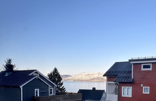 Tromso Apartment | Modern and central apartment with parking