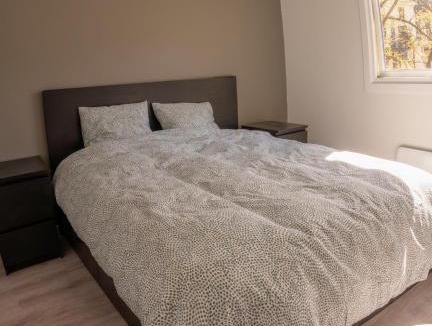 Toyen Apartment | Modern and Central Apartment, 6 mins to Oslo City