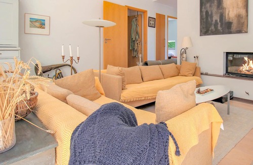 Lervik House | Modern and luxurious house in the first row to the sea.