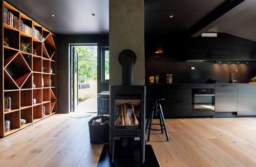 Samnanger House | Modern and rustic cabin with fjord view in Samnanger