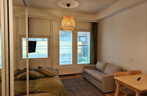 Tikkurila Apartment | Modern Aparment - Next to Station - Self Check-in