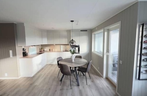 Glomset Apartment | Modern apartment with a view