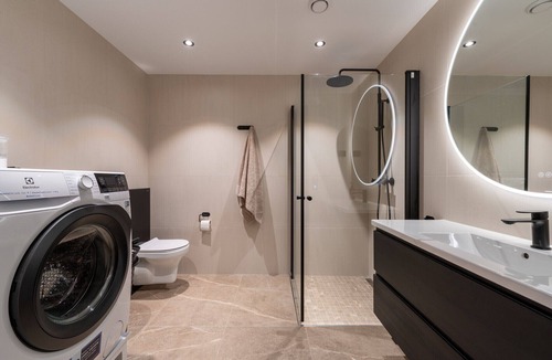 Leknes Apartment | Modern Apartment close to Leknes
