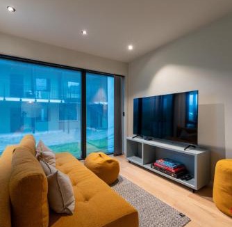 Leknes Apartment | Modern Apartment close to Leknes