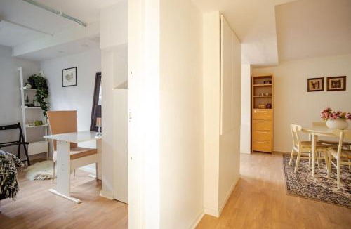 Bramhult Apartment | Modern apartment in a quiet neighbourhood