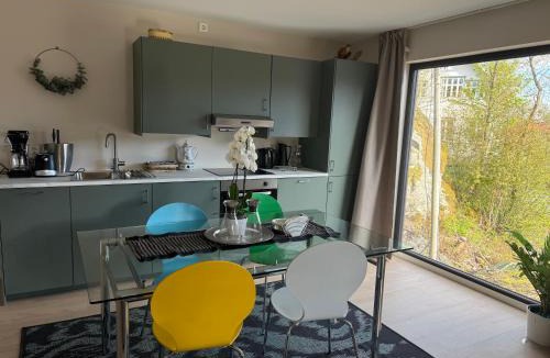 Osoyro Apartment | Modern Apartment in Osøyro near Bergen