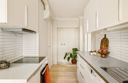 Bergenhus Apartment | Modern apartment with balcony, Bergen