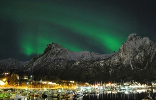 Svolvaer Apartment | Modern apartment with mountain and sea view