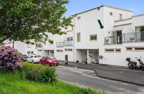 Stavanger Apartment | Modern apartment with Wi-Fi parking