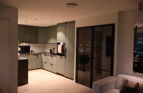 Bergenhus Apartment | Modern apartment within walking distance to the town