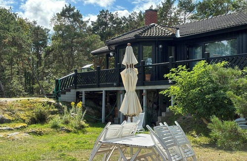 Varmdo House | Modern archipelago cabin with views on Aspö