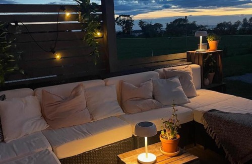Tofta House | Modern bungalow med havsutsikt i Tofta
