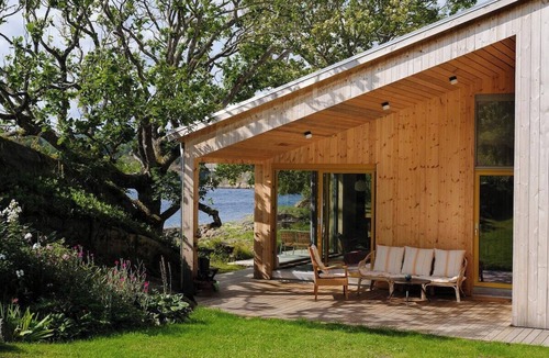 Faervik House | Modern cabin at Hovekilen with private beach