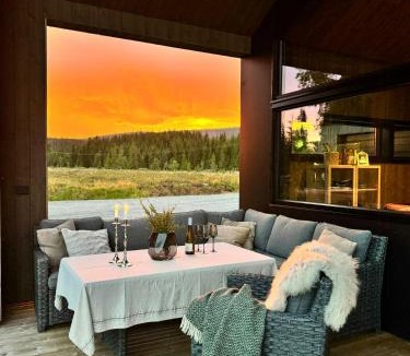 Lierne House | Modern Cabin By The Lake In Kvelia