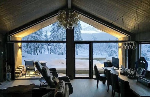 Vikberget House | Modern cabin close to the ski slopes in Haglebu